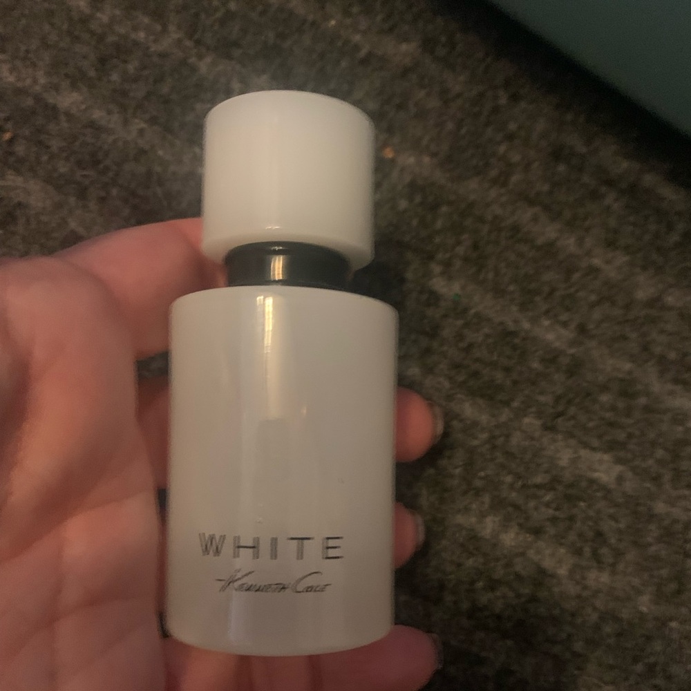 KENNETH COLE WHITE EMPTY PERFUME BOTTLE